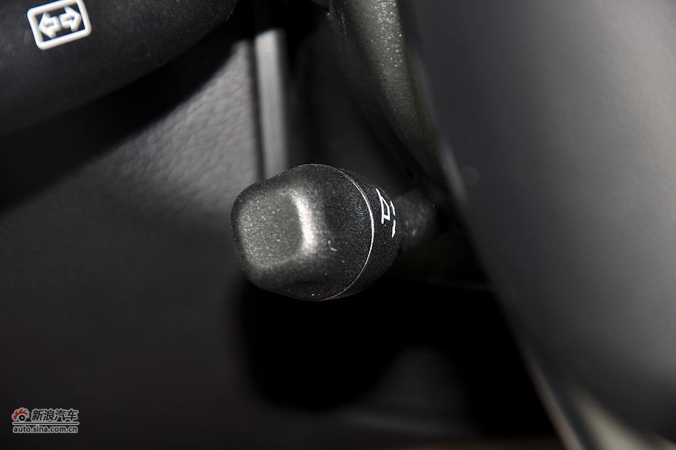 2011款奔驰C级高清到店实拍