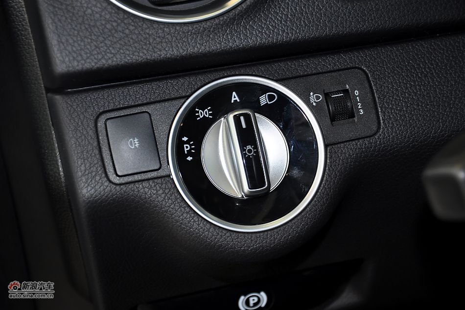 2011款奔驰C级高清到店实拍