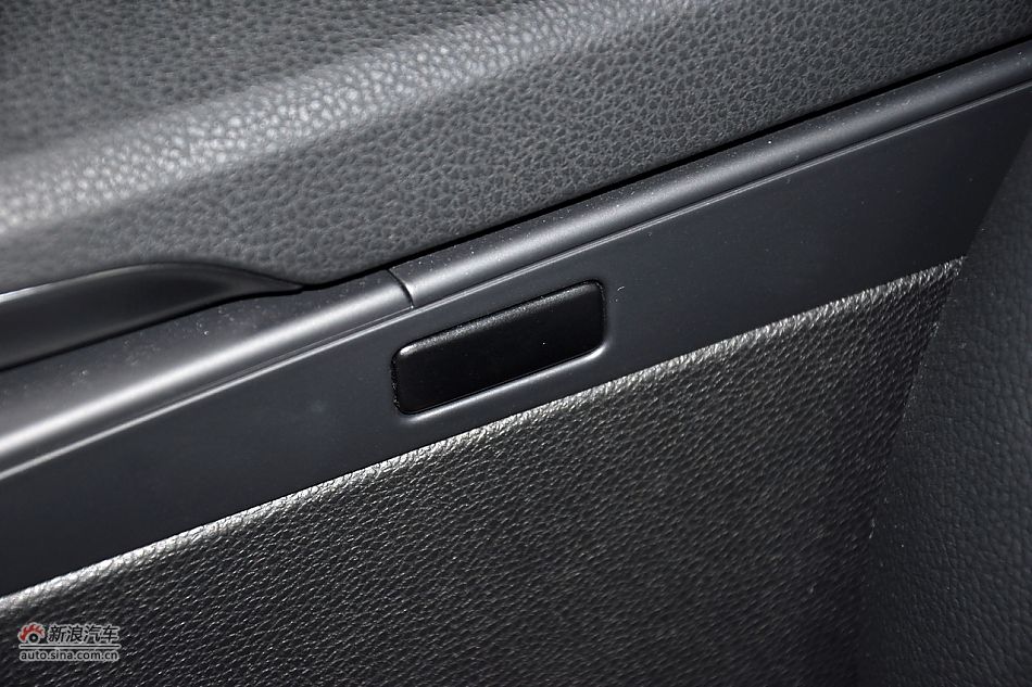 2011款奔驰C级高清到店实拍