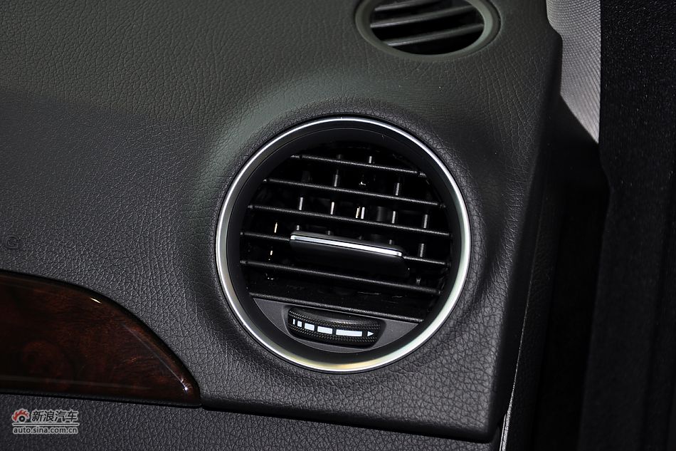 2011款奔驰C级高清到店实拍