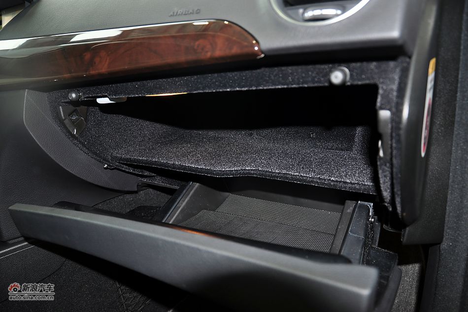 2011款奔驰C级高清到店实拍