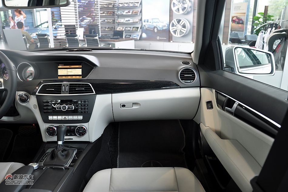 2011款奔驰C级高清到店实拍