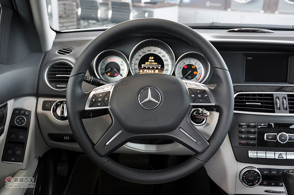 2011款奔驰C级高清到店实拍