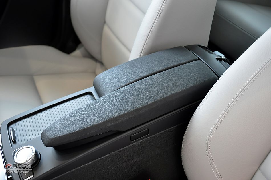 2011款奔驰C级高清到店实拍