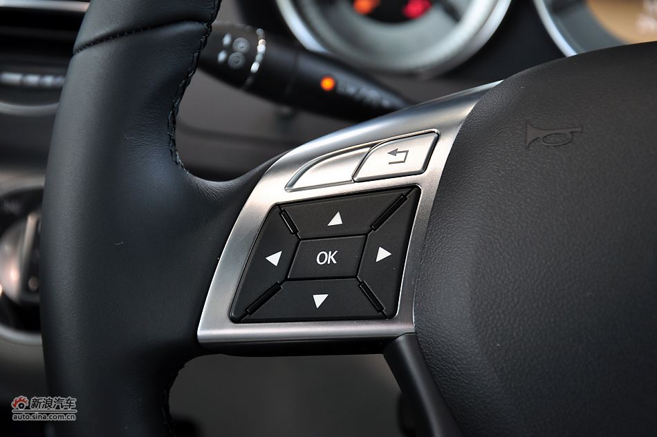 2011款奔驰C级高清到店实拍