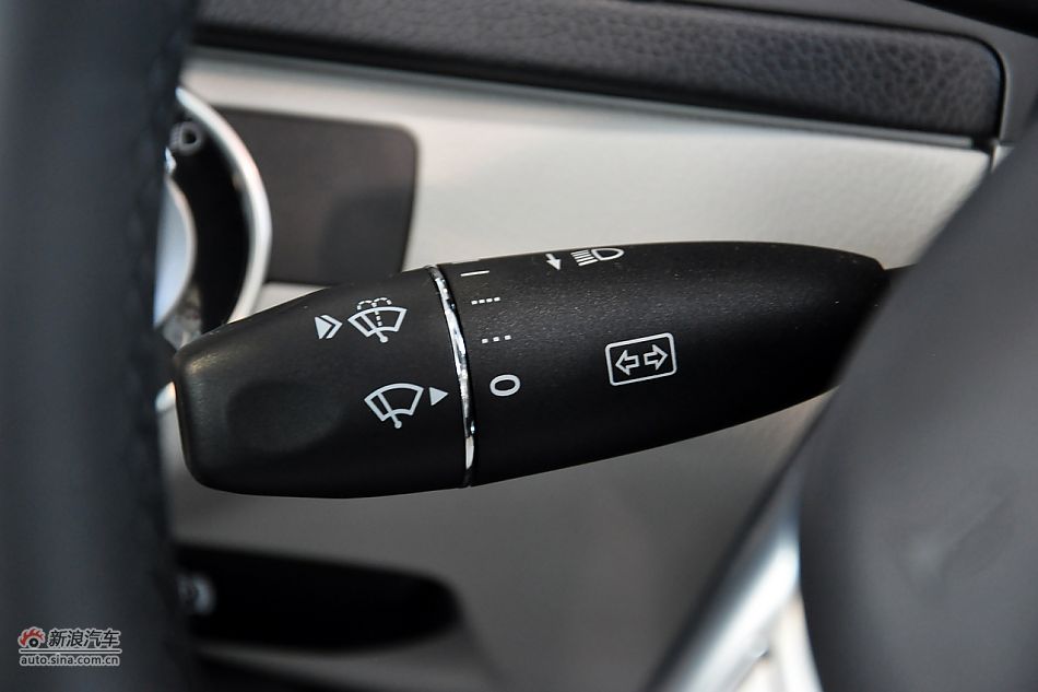 2011款奔驰C级高清到店实拍