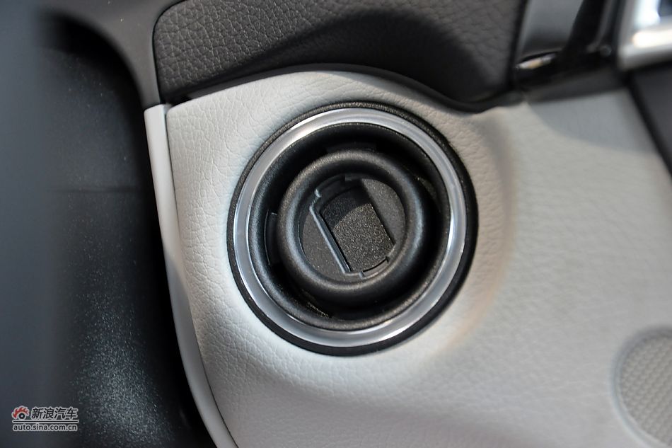 2011款奔驰C级高清到店实拍