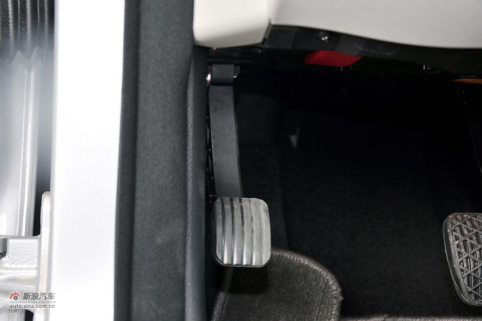 2011款奔驰C级高清到店实拍