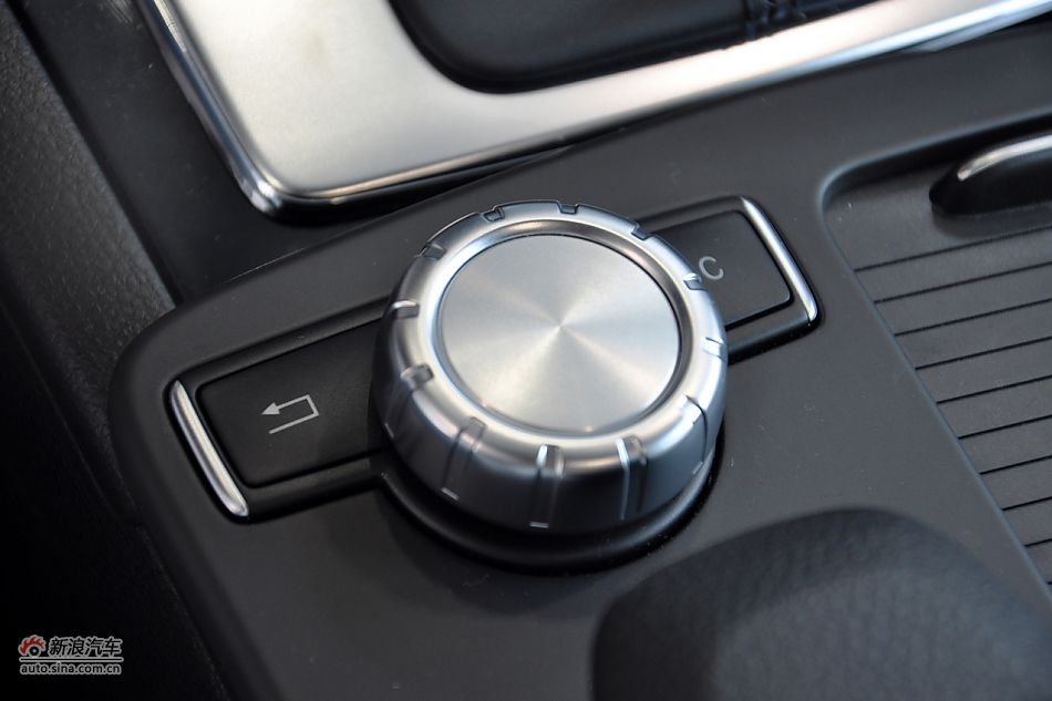 2011款奔驰C级高清到店实拍