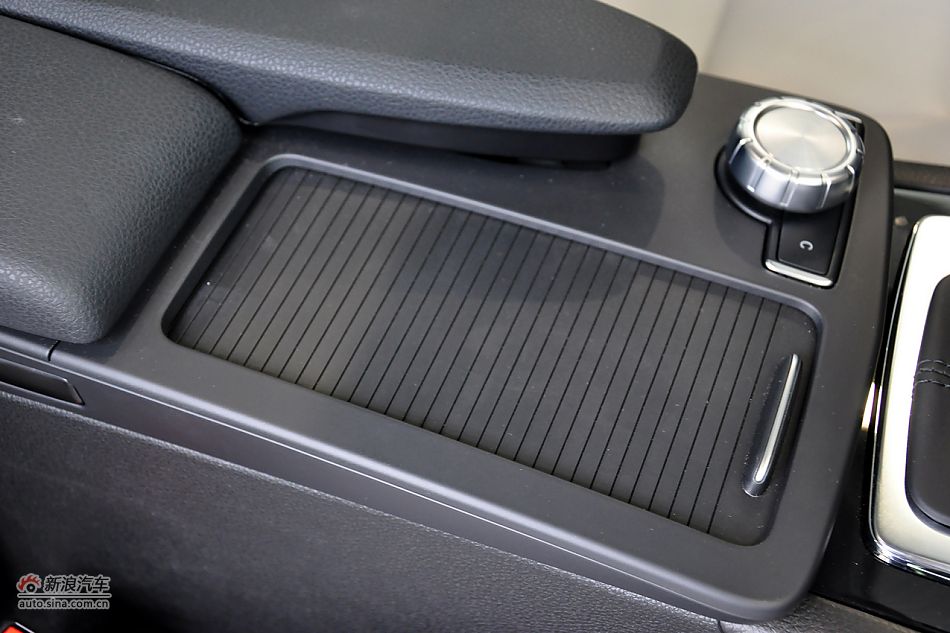 2011款奔驰C级高清到店实拍