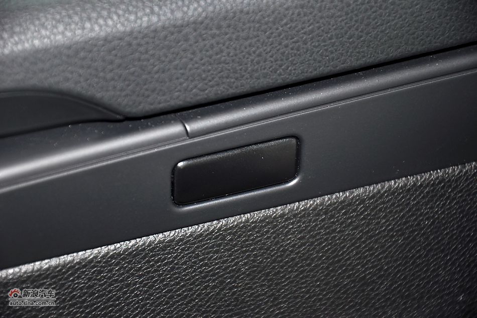 2011款奔驰C级高清到店实拍