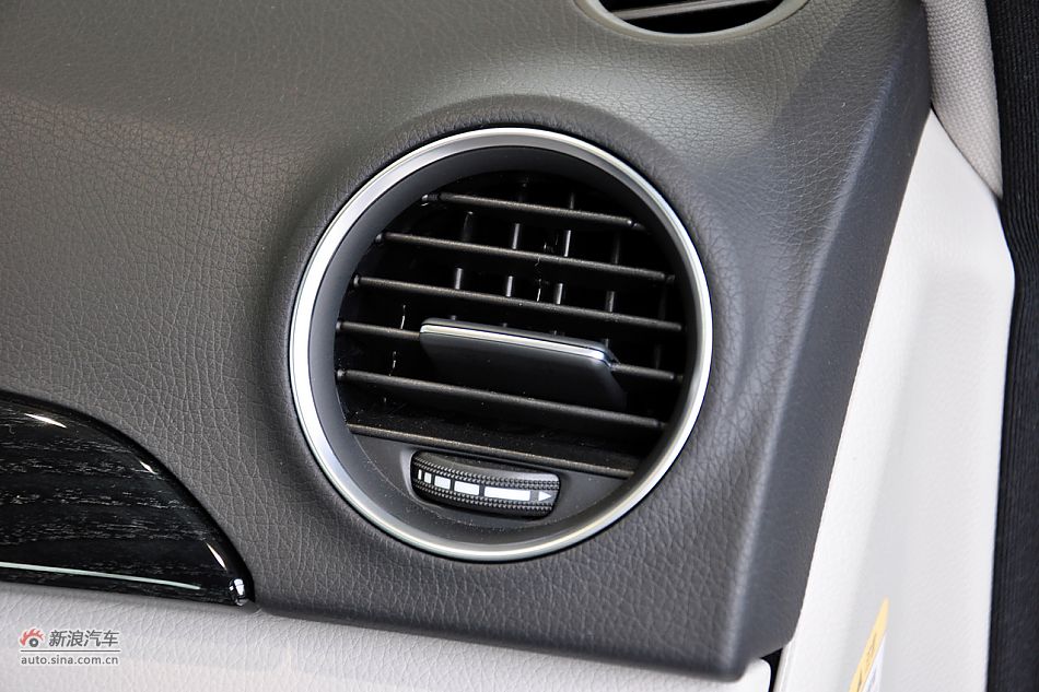 2011款奔驰C级高清到店实拍