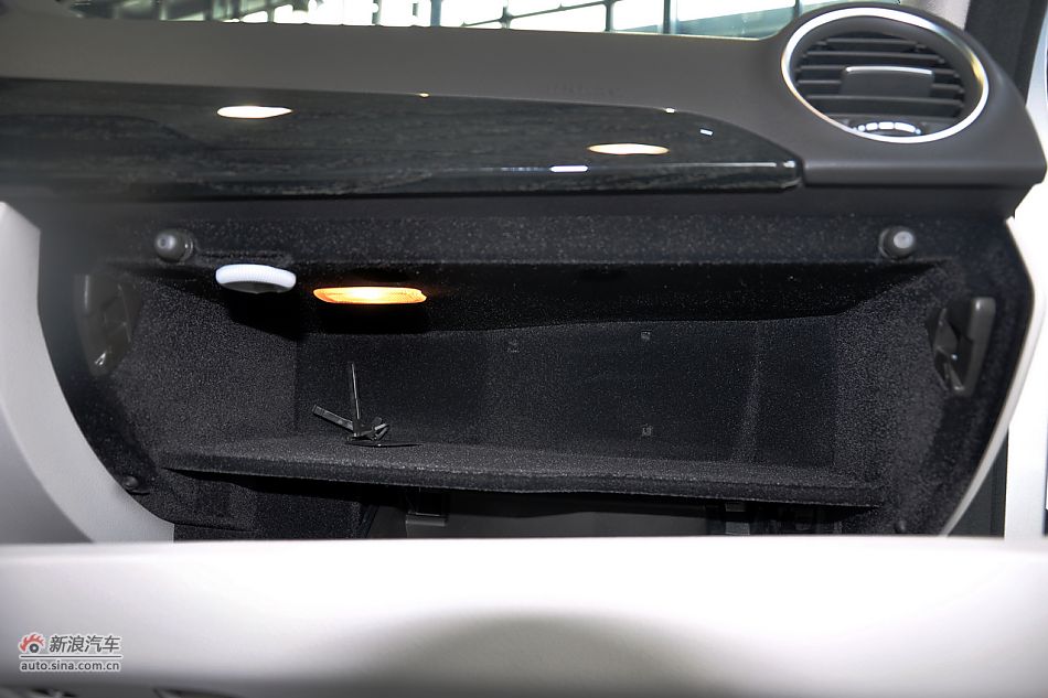 2011款奔驰C级高清到店实拍