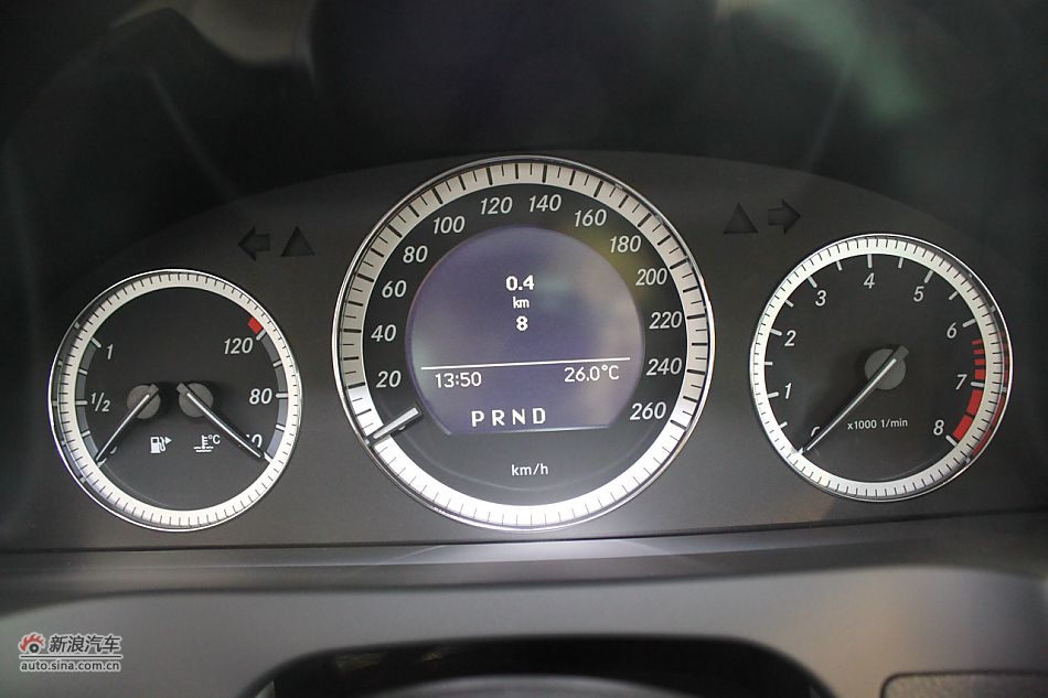 奔驰C180K经典型内饰