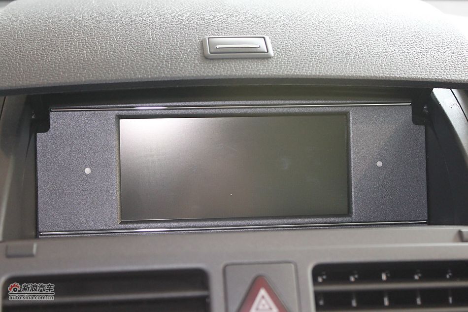 奔驰C180K经典型内饰