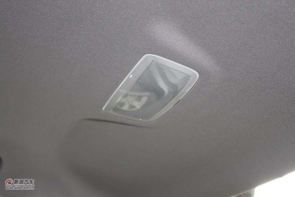 奔驰C180K经典型内饰