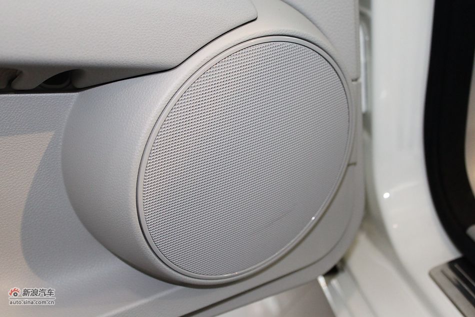 奔驰C180K经典型内饰