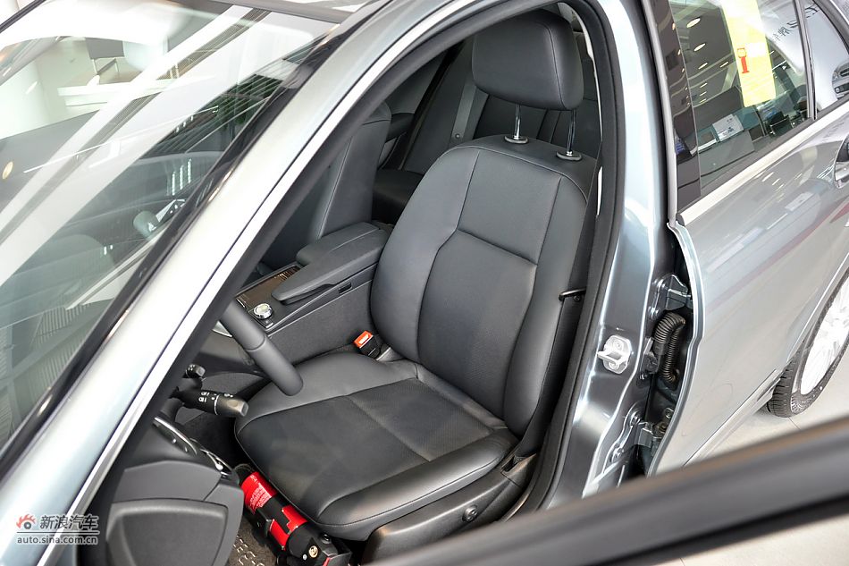 2011款奔驰C级高清到店实拍