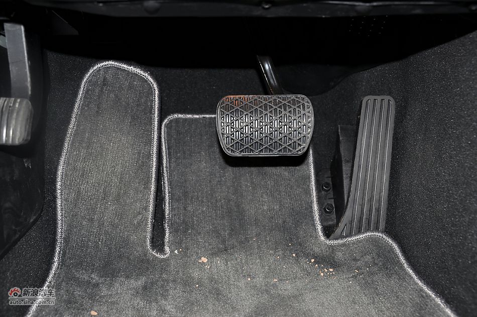 2011款奔驰C级高清到店实拍