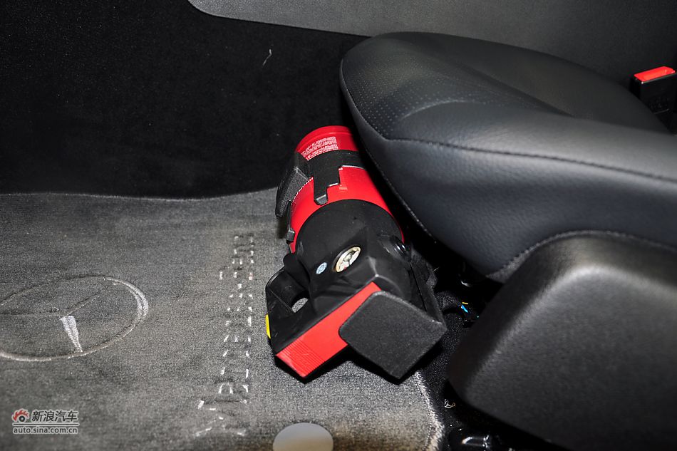 2011款奔驰C级高清到店实拍