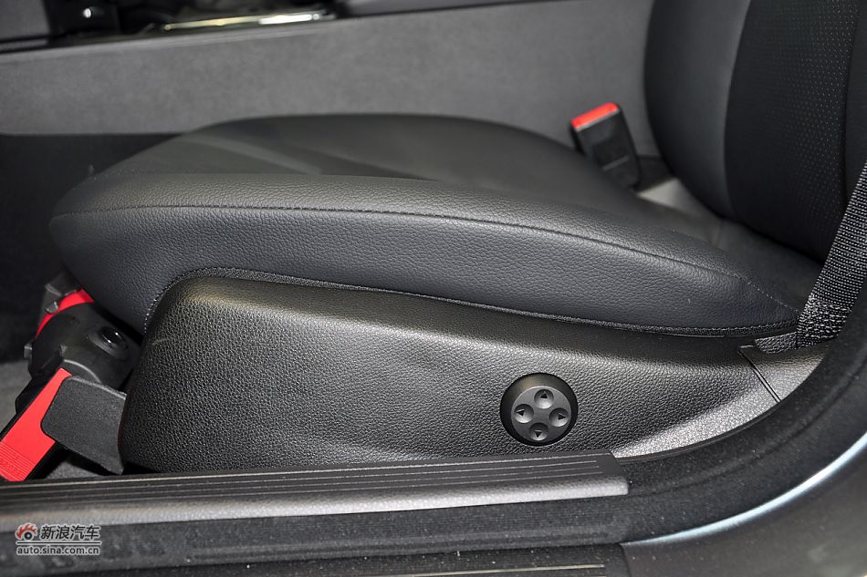 2011款奔驰C级高清到店实拍