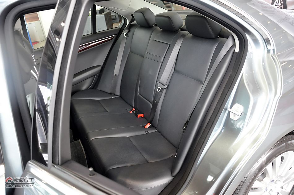 2011款奔驰C级高清到店实拍