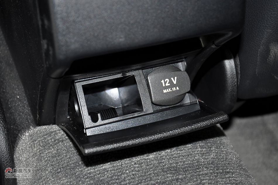 2011款奔驰C级高清到店实拍