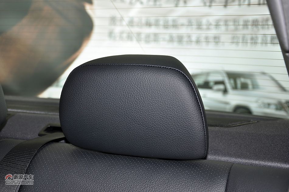 2011款奔驰C级高清到店实拍