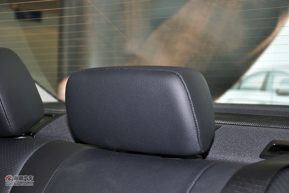 2011款奔驰C级高清到店实拍