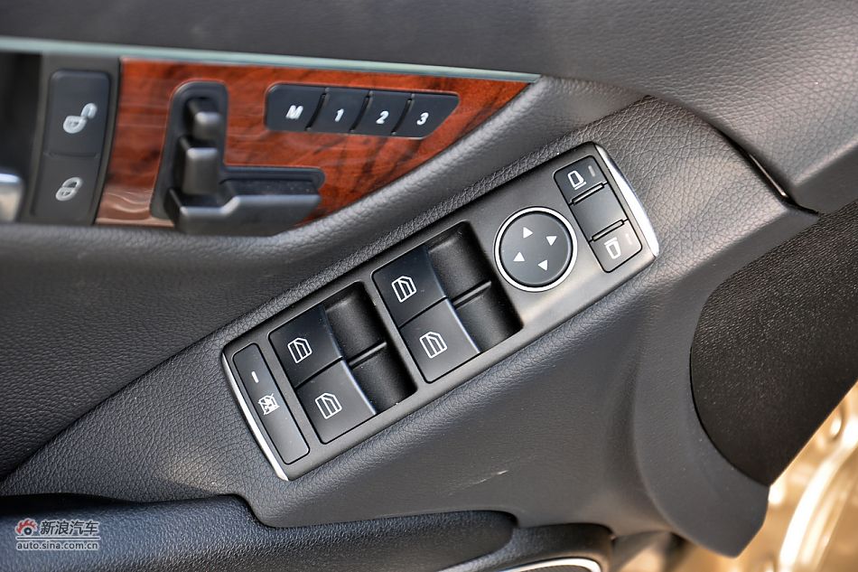 2011款奔驰C级高清到店实拍