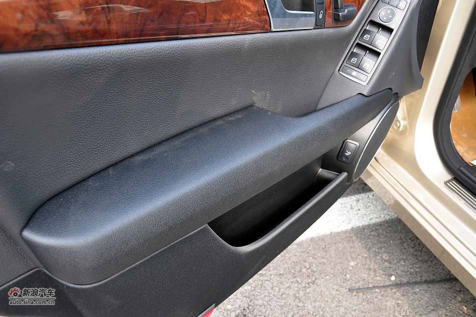 2011款奔驰C级高清到店实拍