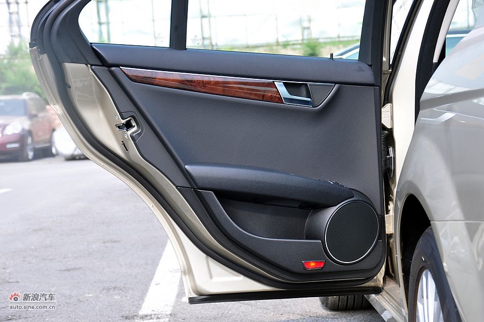 2011款奔驰C级高清到店实拍