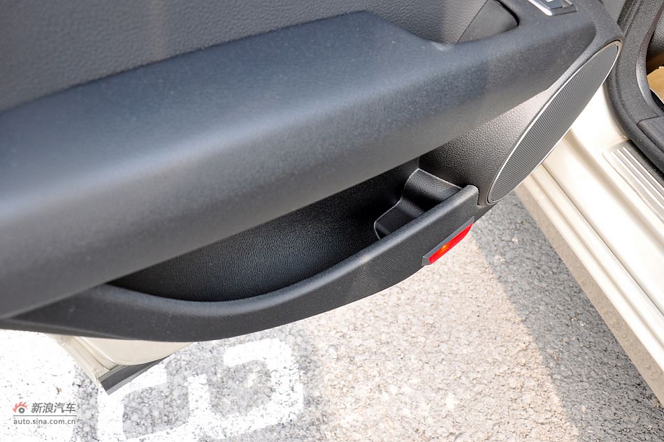 2011款奔驰C级高清到店实拍