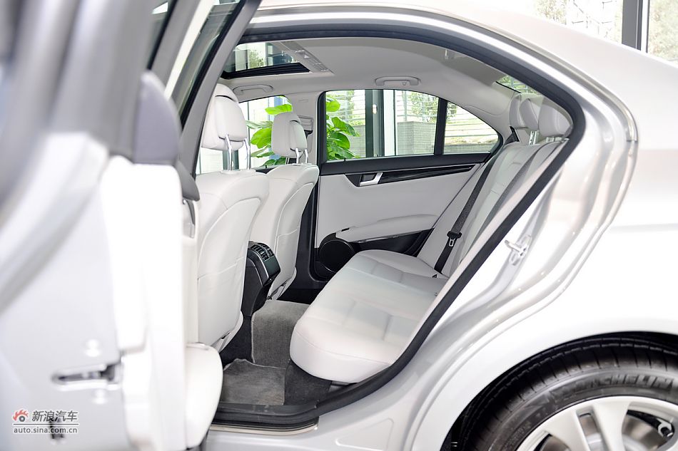 2011款奔驰C级高清到店实拍