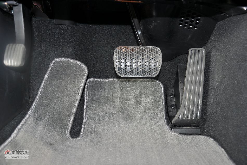 2011款奔驰C级高清到店实拍