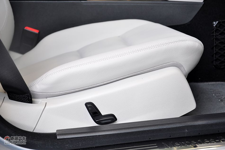 2011款奔驰C级高清到店实拍