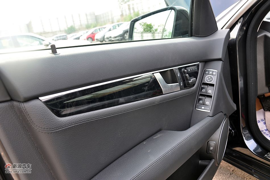 2011款奔驰C级高清到店实拍