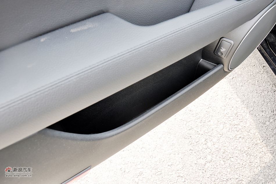 2011款奔驰C级高清到店实拍