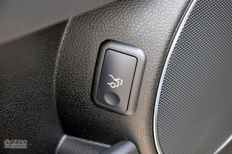 2011款奔驰C级高清到店实拍