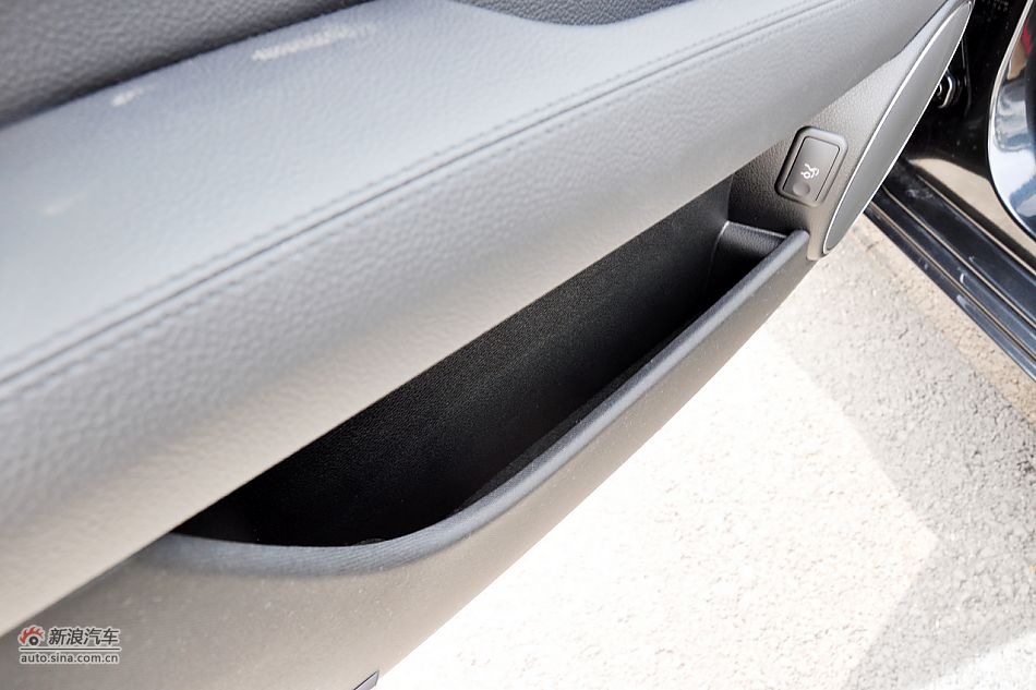 2011款奔驰C级高清到店实拍