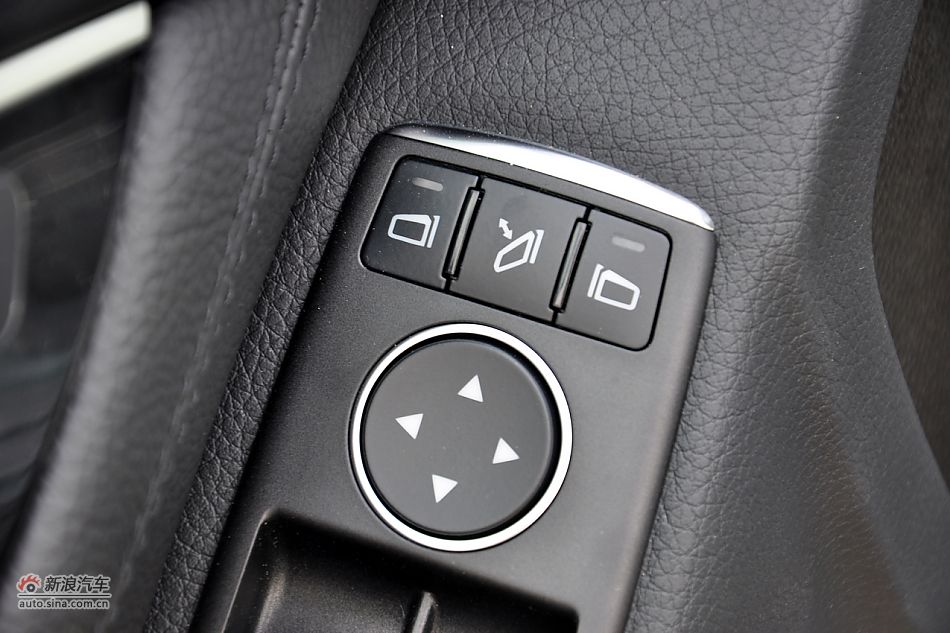 2011款奔驰C级高清到店实拍