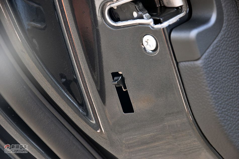 2011款奔驰C级高清到店实拍