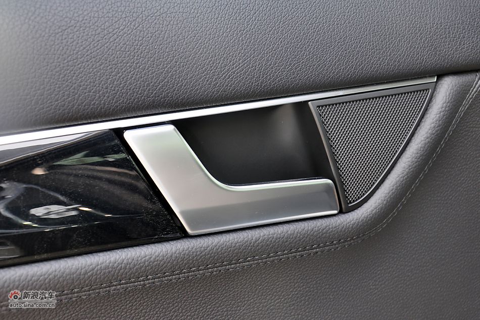 2011款奔驰C级高清到店实拍