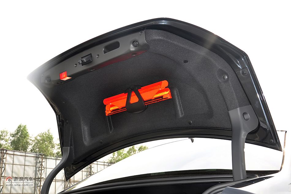 2011款奔驰C级高清到店实拍