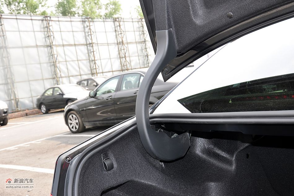 2011款奔驰C级高清到店实拍