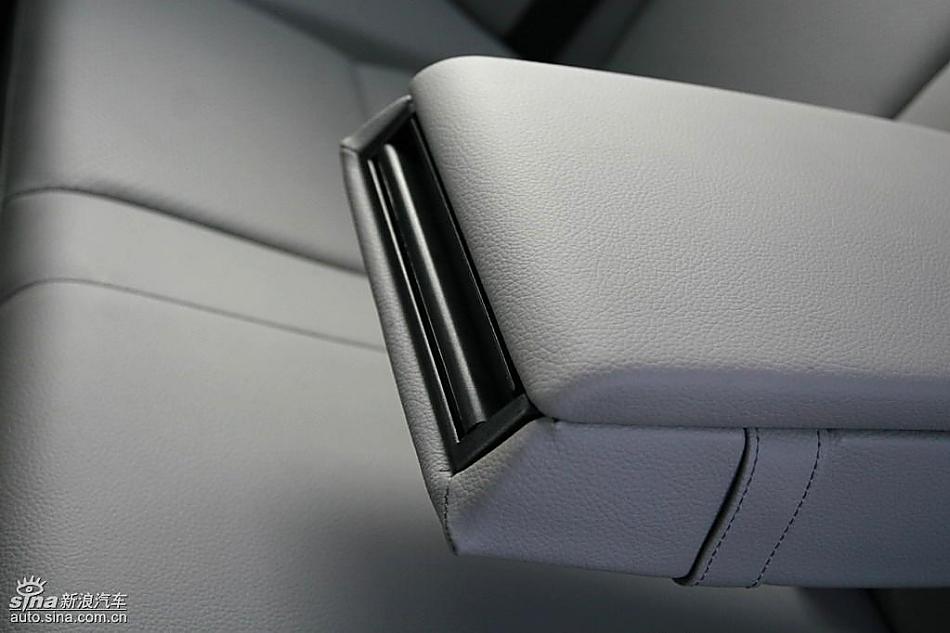 奔驰C200K试驾实拍