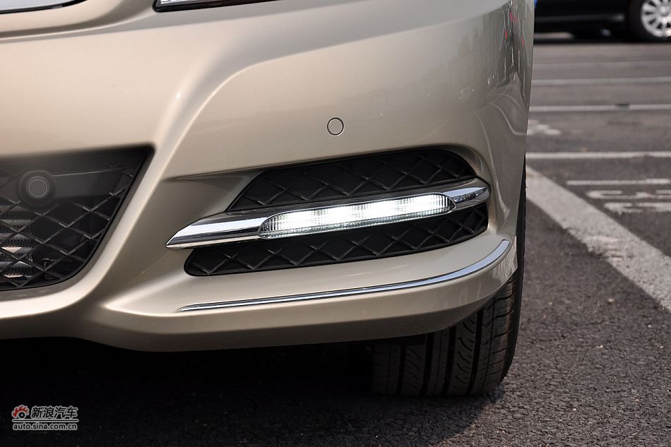 2011款奔驰C级高清到店实拍