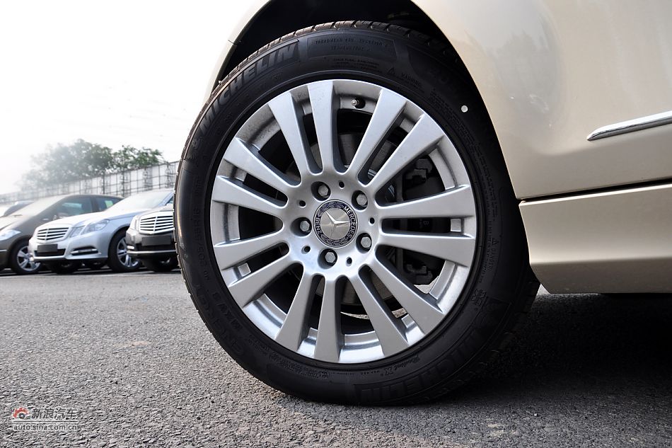 2011款奔驰C级高清到店实拍