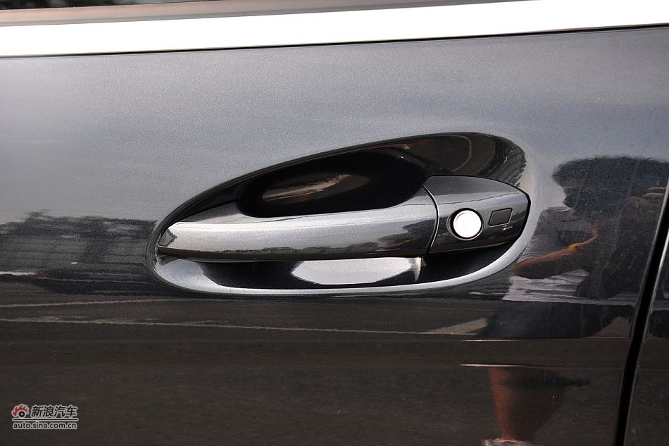 2011款奔驰C级高清到店实拍