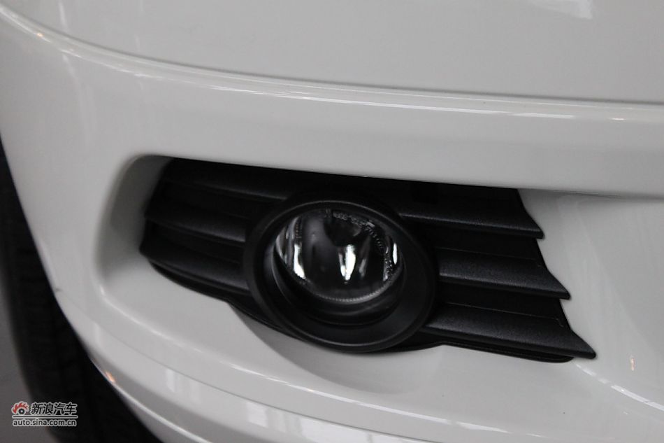 奔驰C180K经典型外观